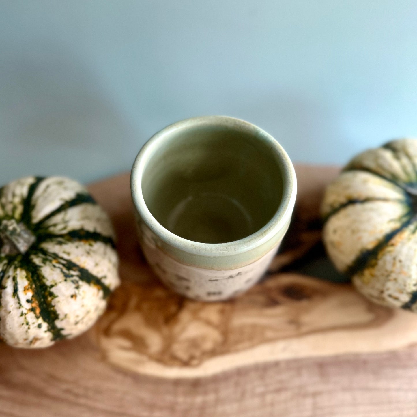 holiday scene tumbler • no. eight