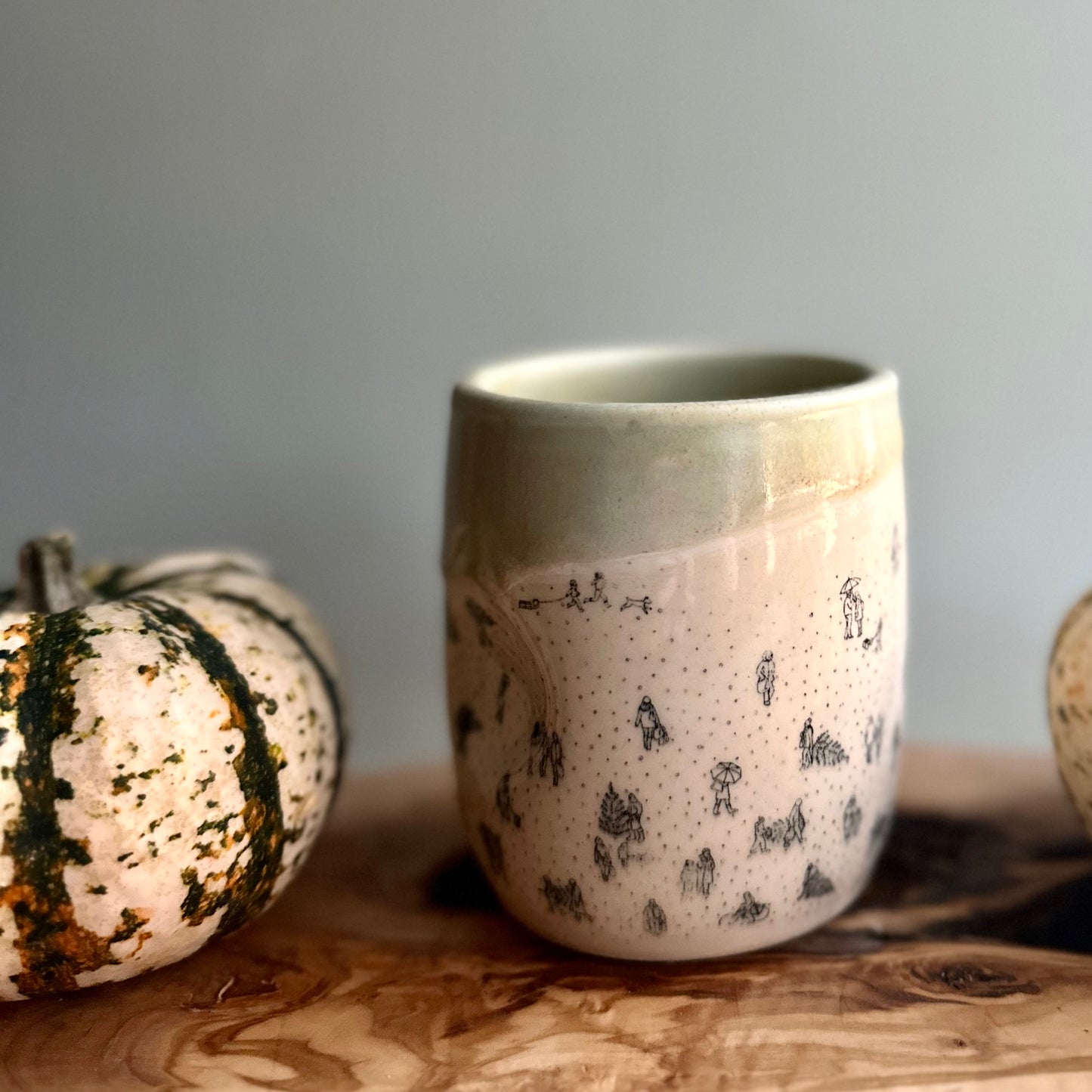 holiday scene tumbler • no. eight